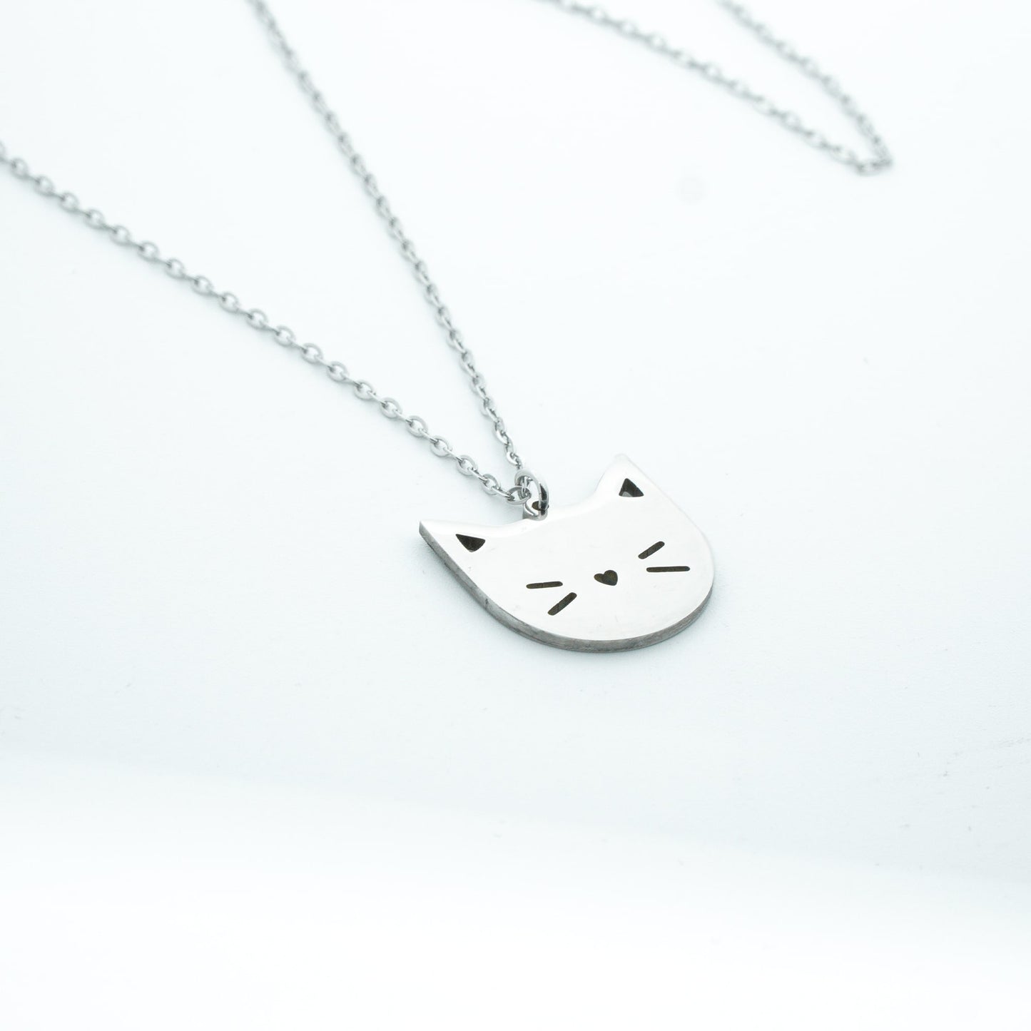 řetízek s kočičí hlavou