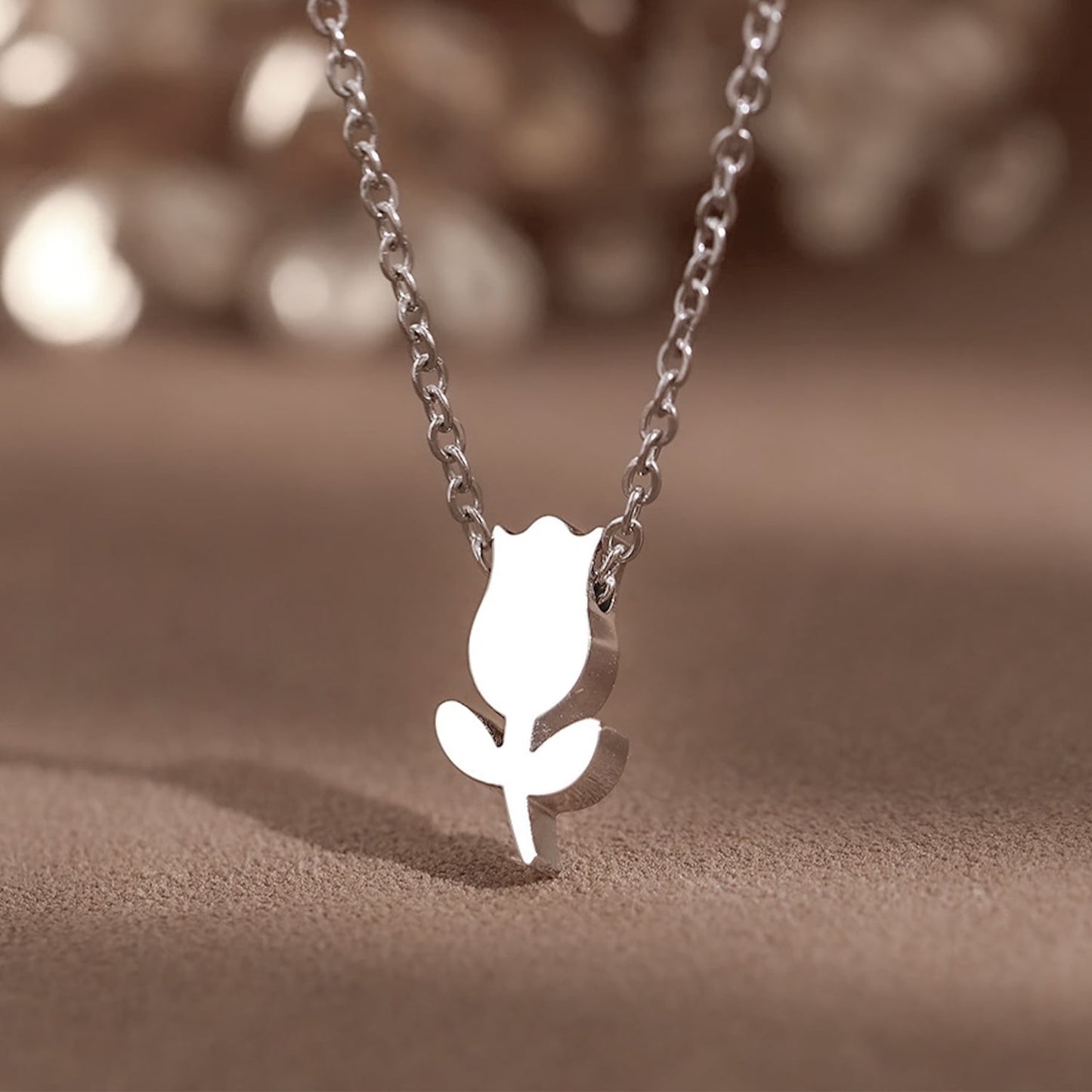 řetízek s růží pro ženy