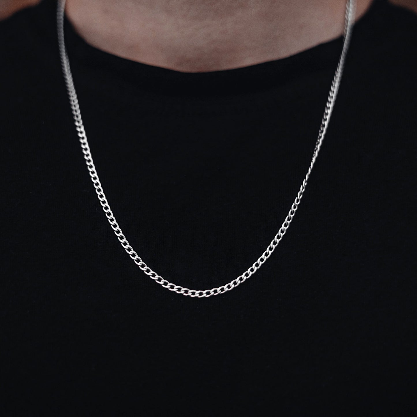 ocelový náhrdelník