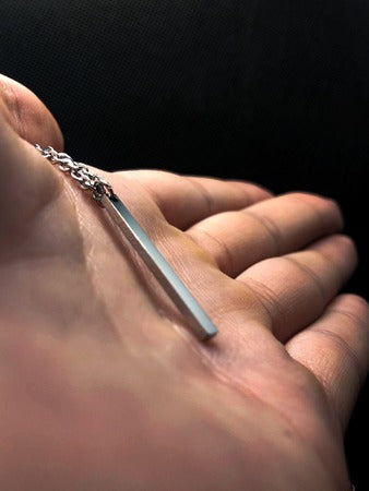 Retiazka s príveskom tyčinky