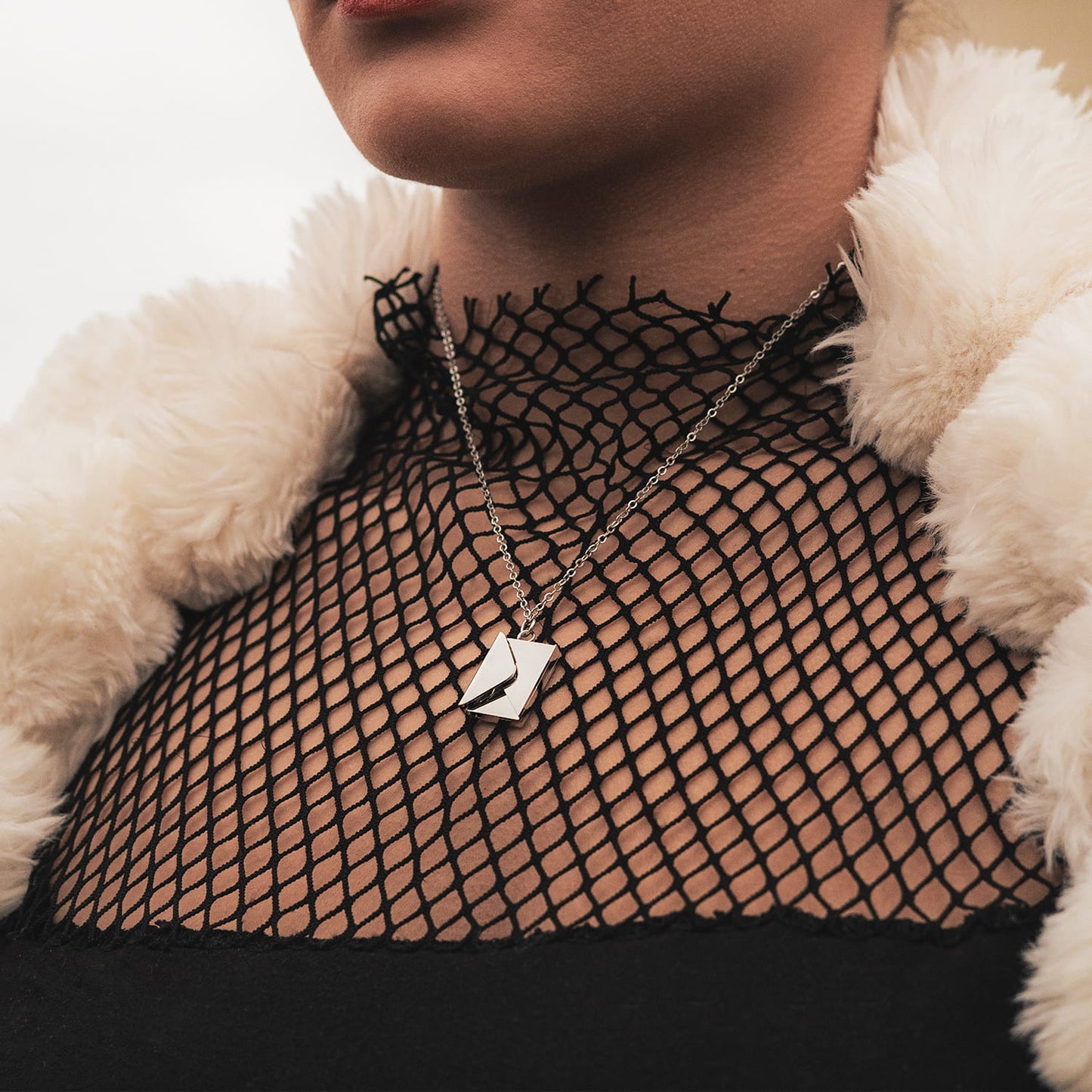 řetízek obálka s obrázkem