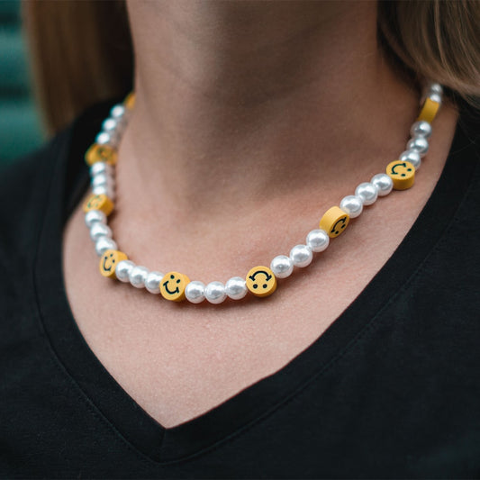 perlový náhrdelník se smajlíky