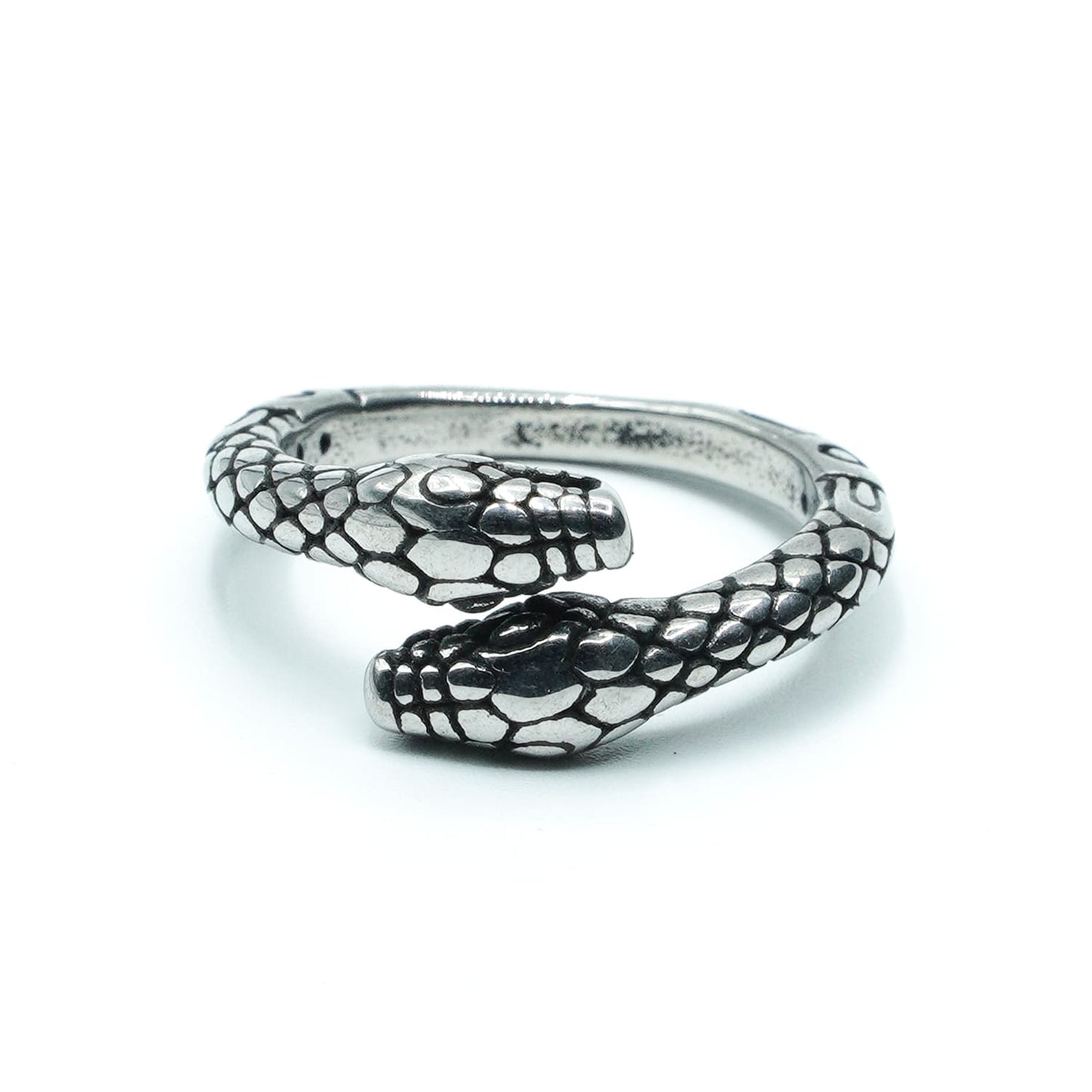 prsten hada z oceli